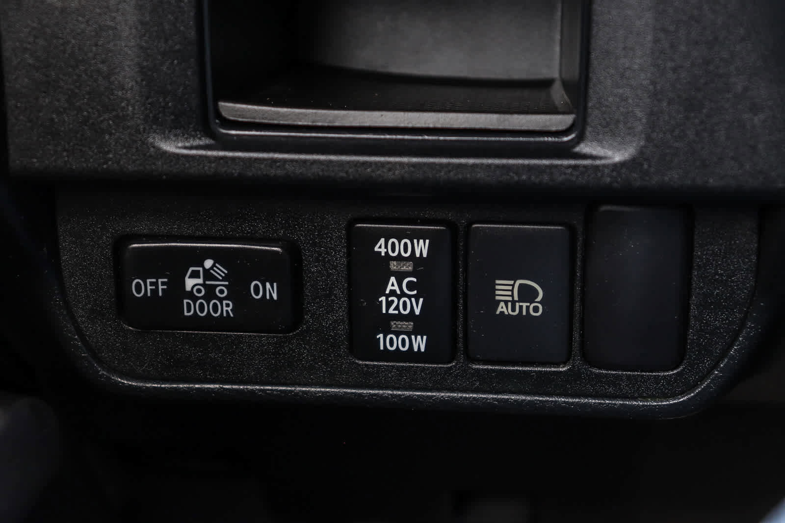 Used 2018 Toyota Tacoma TRD Sport w/ Technology Package image 34