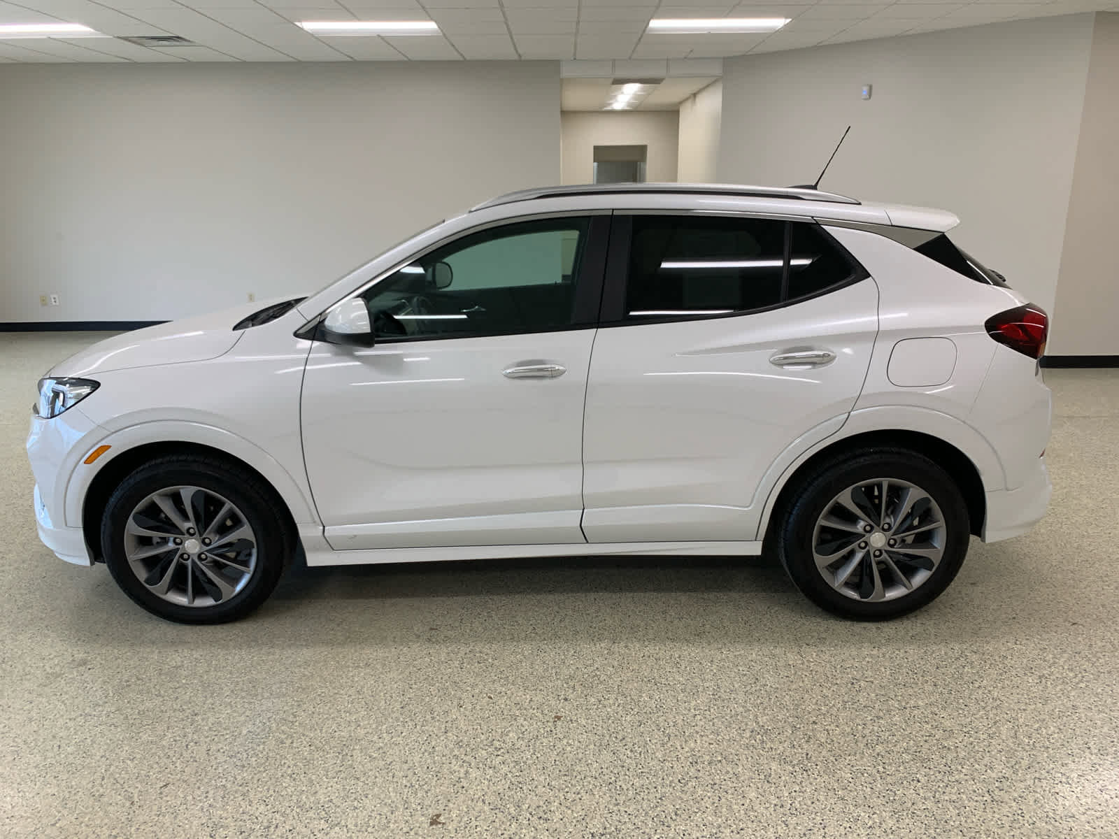 Used 2022 Buick Encore GX Preferred w/ Sport Touring Package FWD image 10