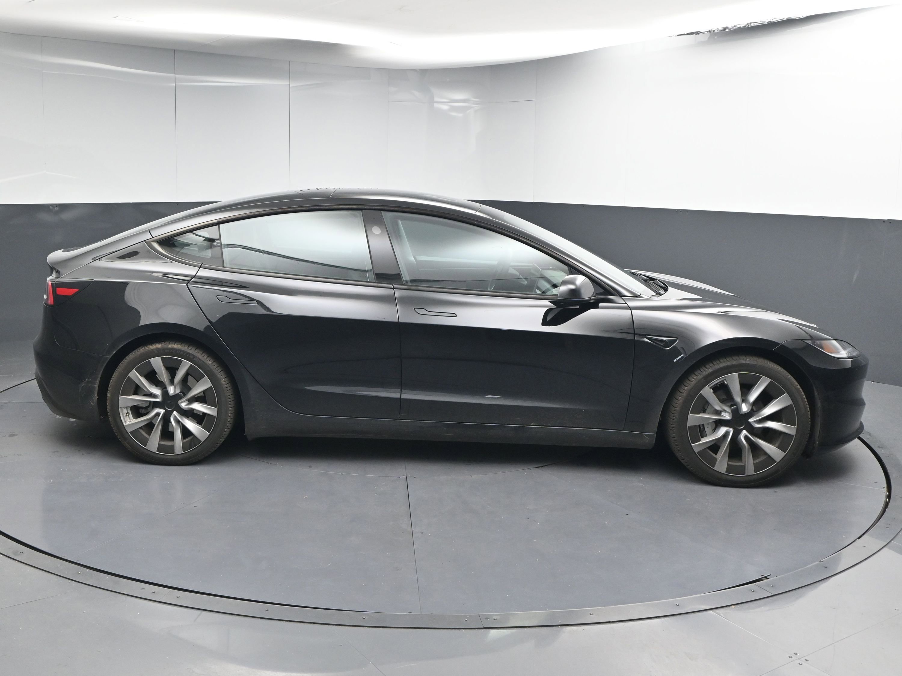 Used 2024 Tesla Model 3 Base image 9