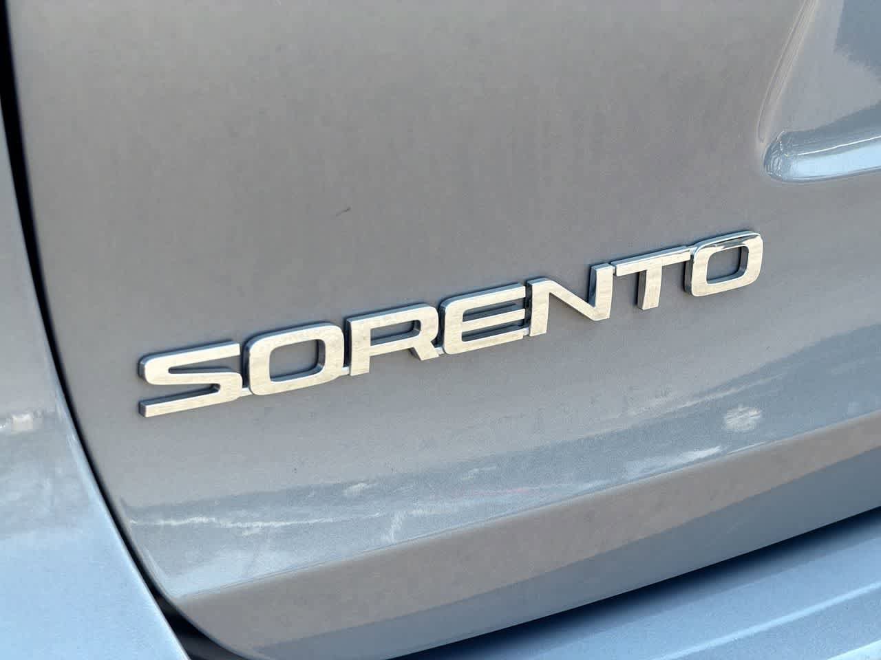 Used 2020 Kia Sorento L FWD image 18