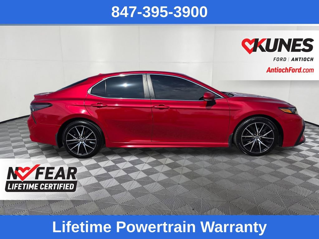 Used 2021 Toyota Camry SE w/ Cold Weather Package image 8