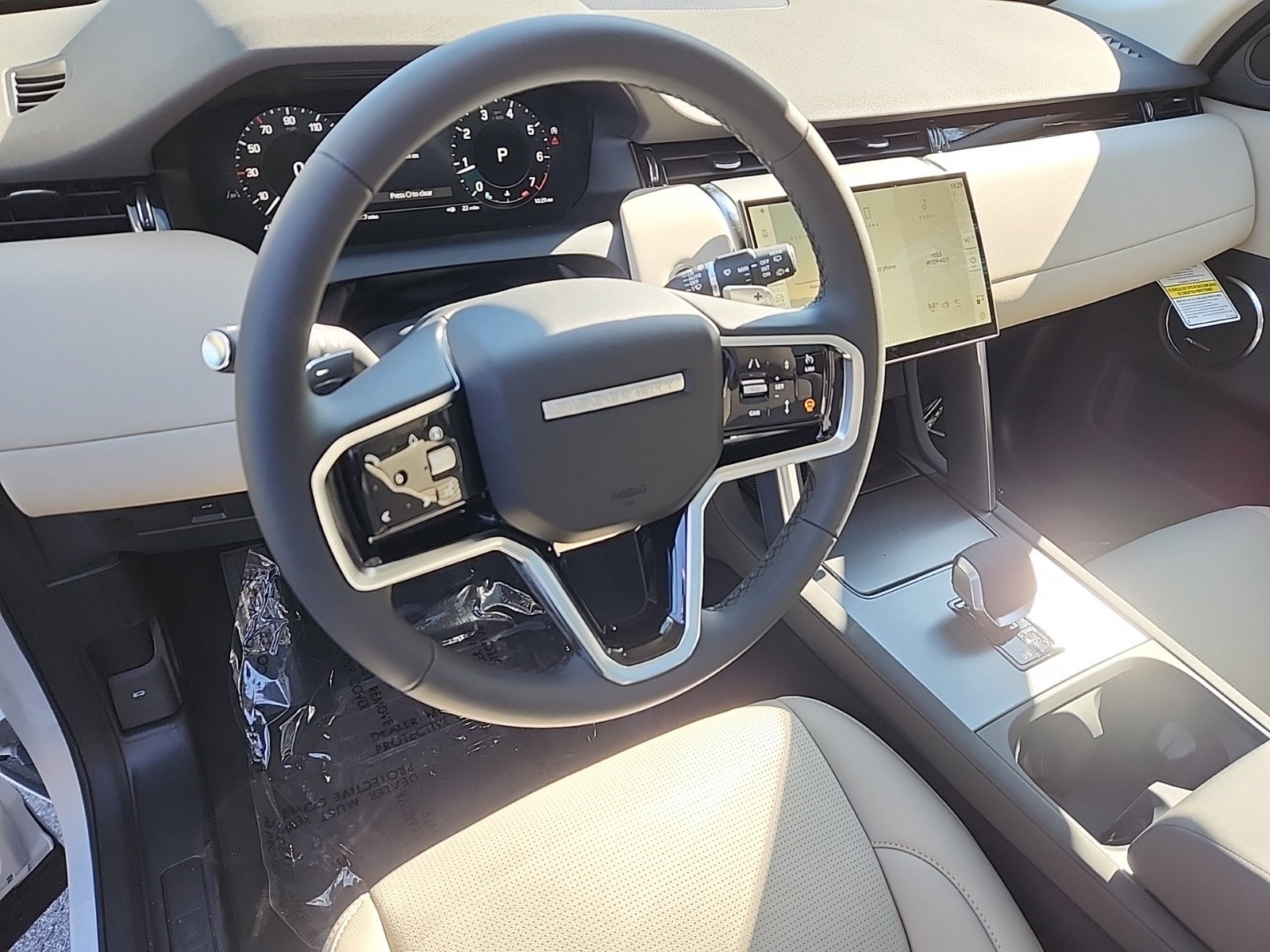 Certified 2025 Land Rover Discovery Sport S image 15