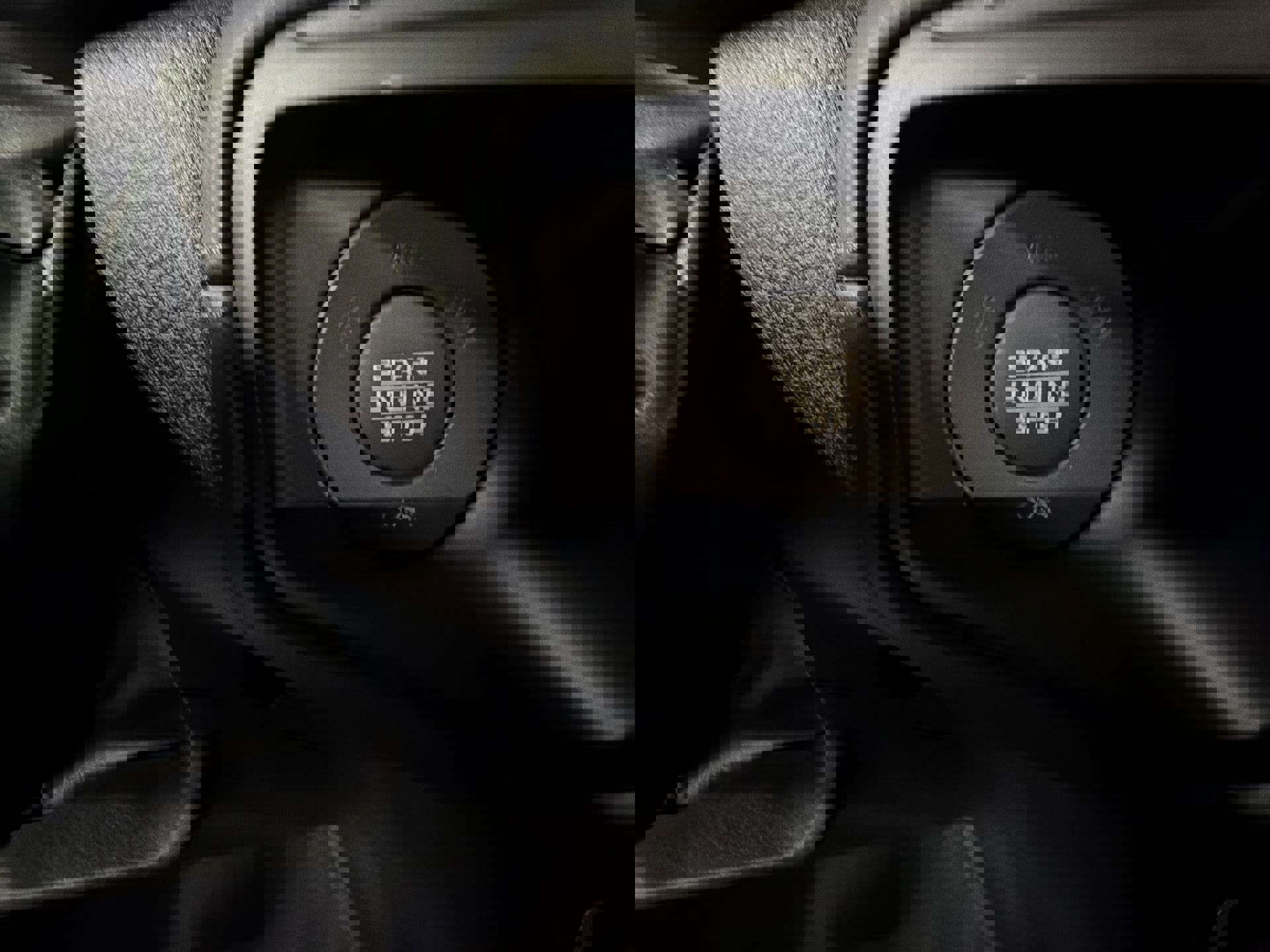 Used 2024 Jeep Gladiator Rubicon w/ Technology Group image 17