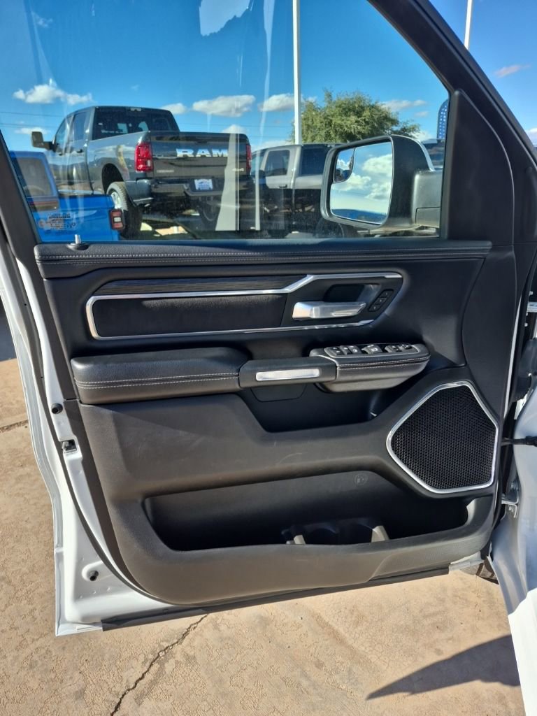 Used 2023 RAM 1500 Laramie image 9