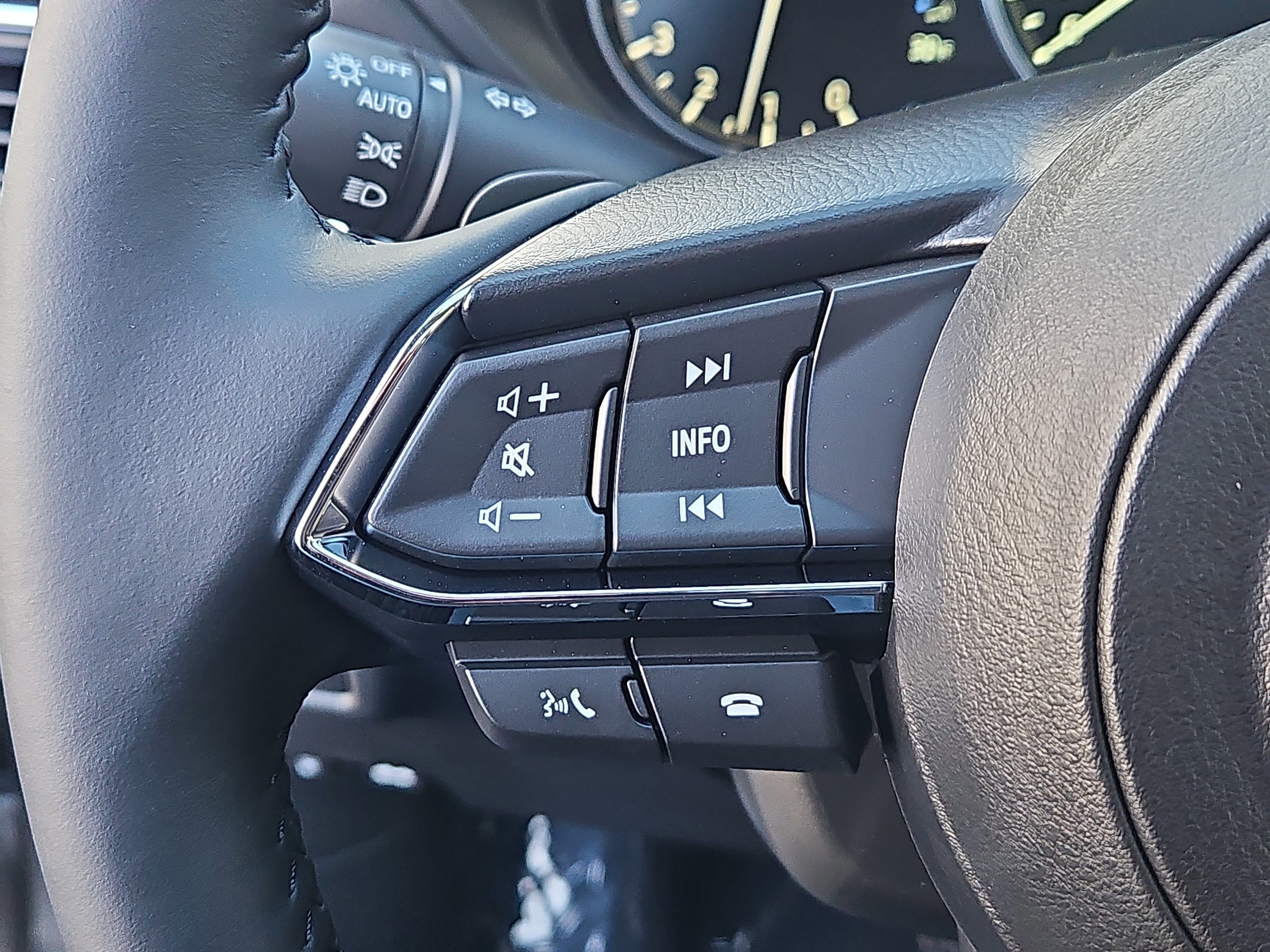 New 2025 MAZDA CX-5 AWD 2.5 S w/ Premium Plus Pkg image 16