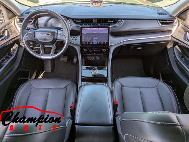 Used 2023 Jeep Grand Cherokee L Limited w/ Black Appearance Package image 21