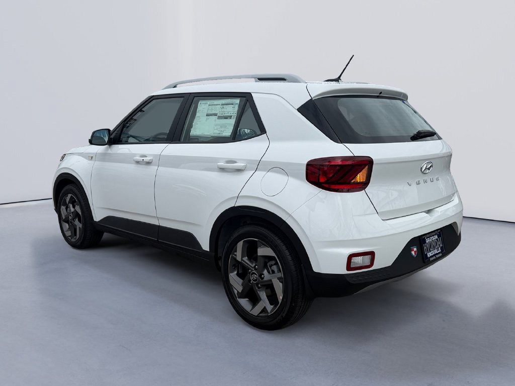 New 2026 Hyundai Venue SEL FWD image 5