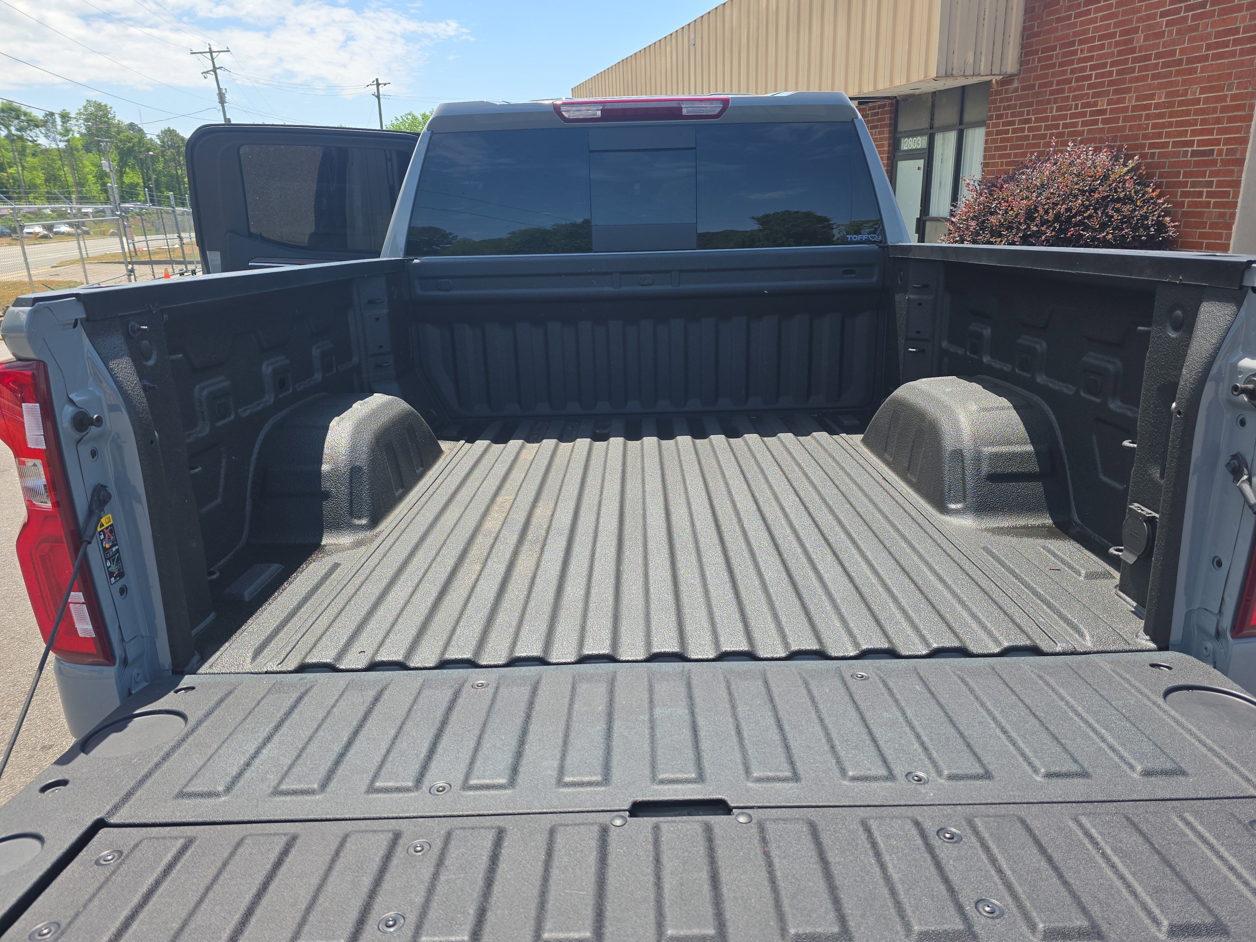 Used 2025 Chevrolet Silverado 1500 RST w/ Convenience Package II AWD/4WD image 12