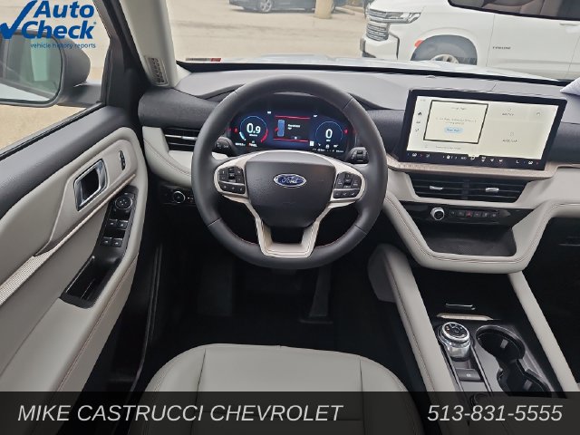 Used 2025 Ford Explorer Active w/ Active Comfort Package AWD/4WD image 11