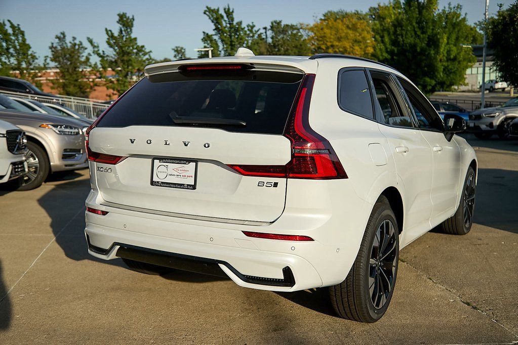New 2026 Volvo XC60 B5 Plus w/ Protection Package Premier image 9