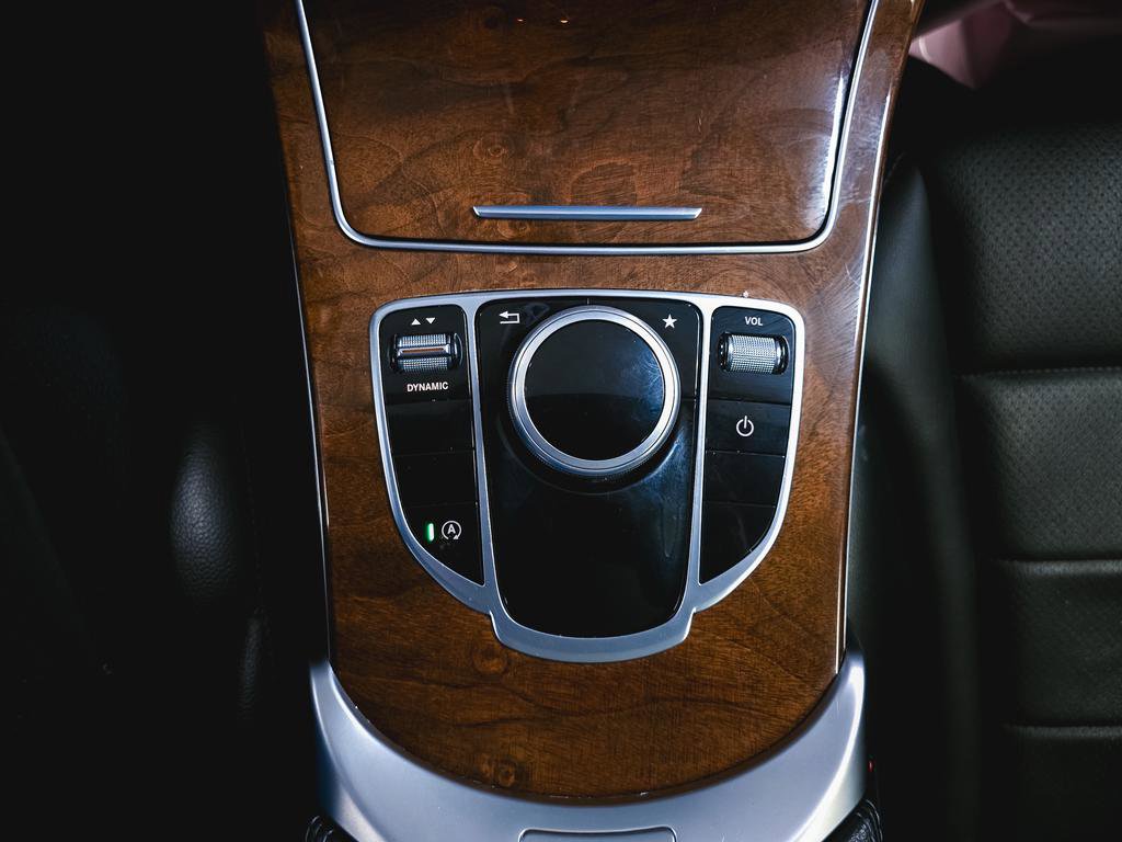 Used 2017 Mercedes-Benz C 300 4MATIC Sedan image 34