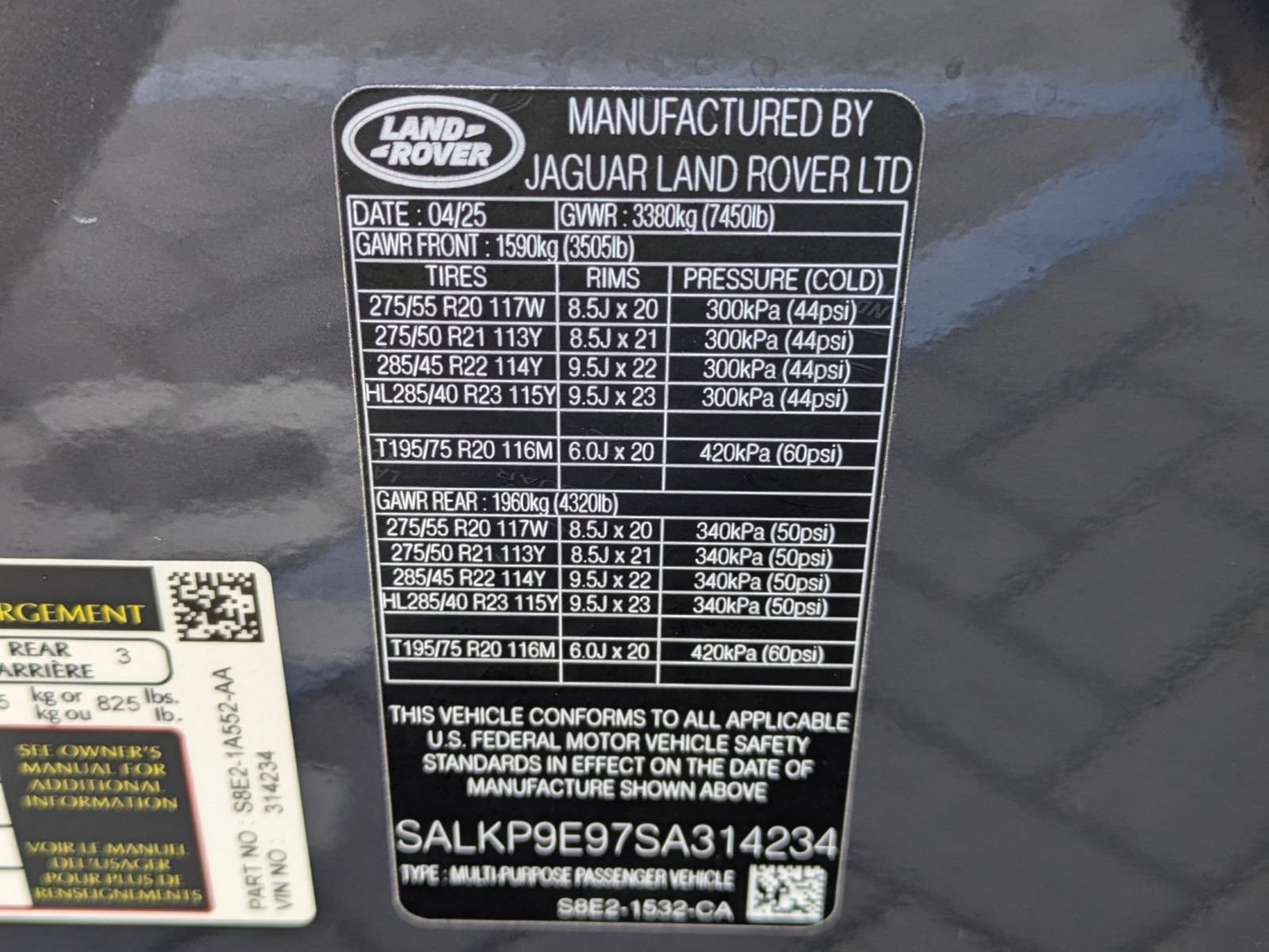 Used 2025 Land Rover Range Rover SE AWD/4WD image 31