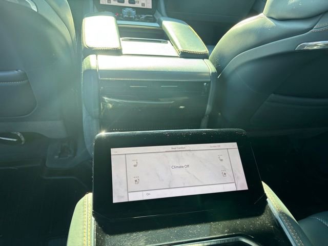 Used 2022 Jeep Grand Wagoneer Series III w/ Rear Seat Video Group 1 AWD/4WD image 10