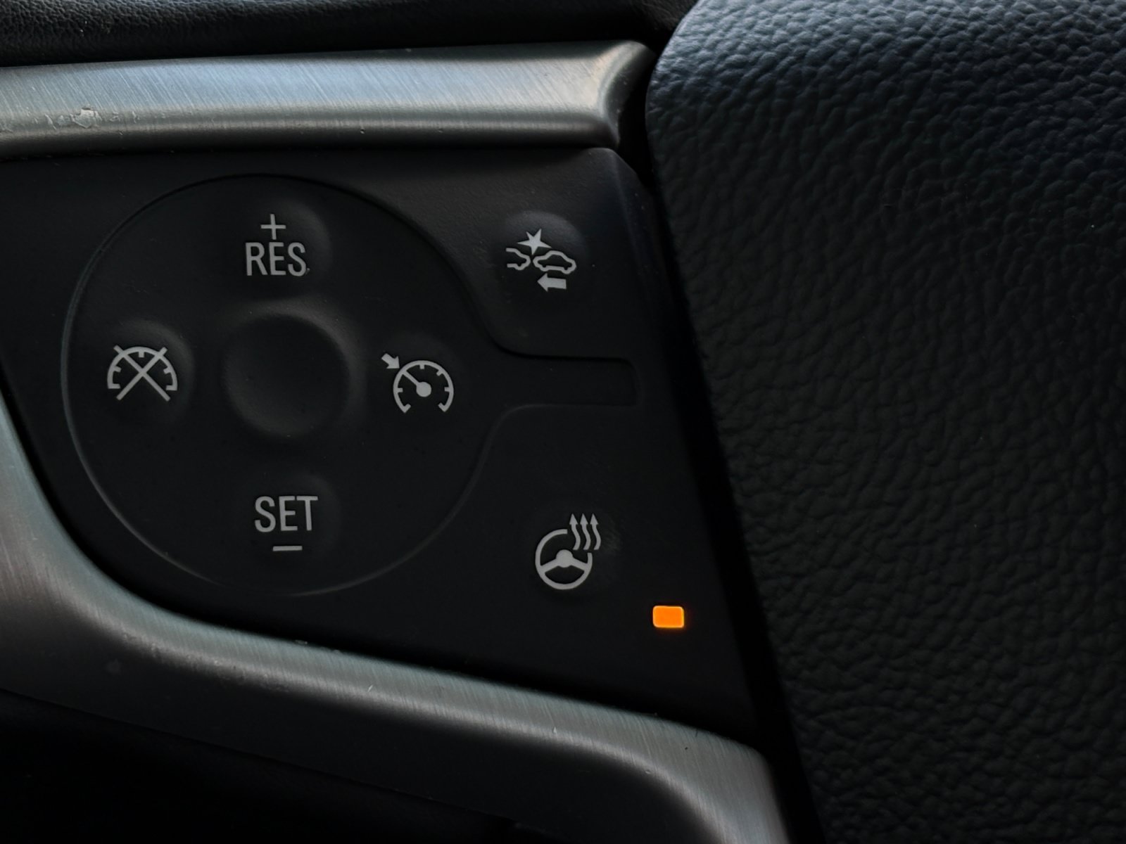 Used 2023 GMC Terrain SLT FWD image 27
