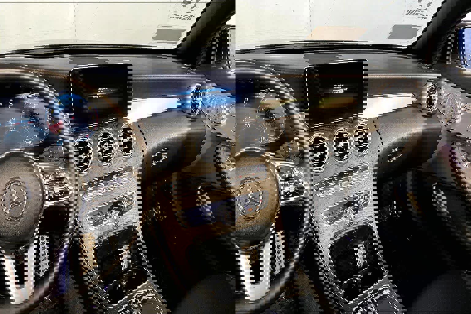 Used 2019 Mercedes-Benz C 300 4MATIC Cabriolet image 7