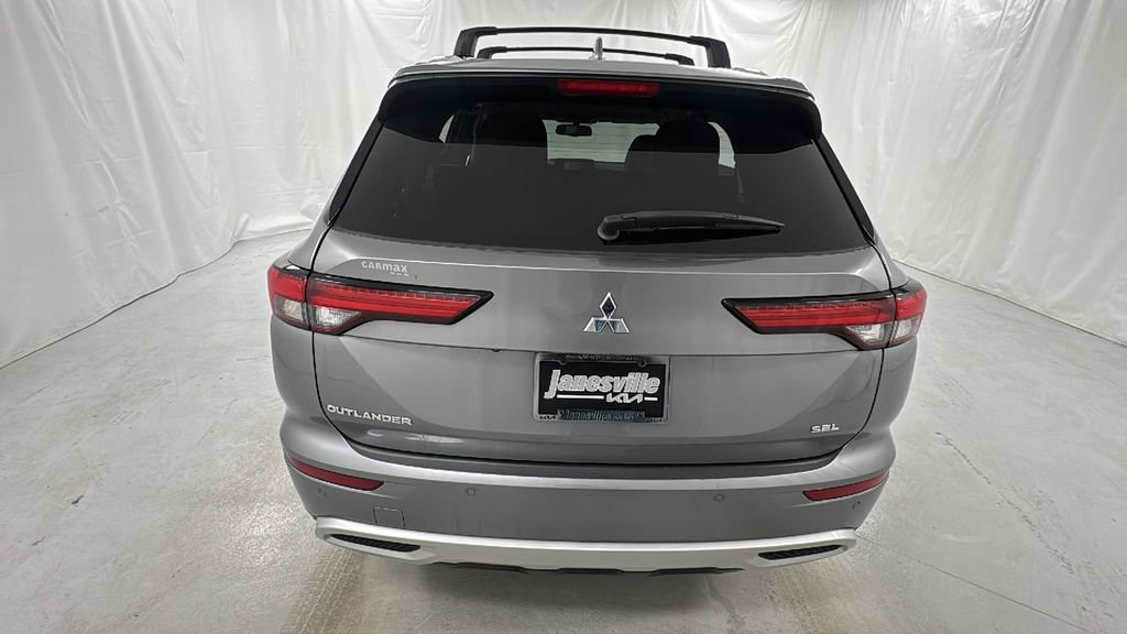 Used 2022 Mitsubishi Outlander SEL image 4