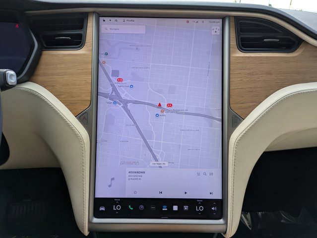 Used 2020 Tesla Model X Long Range image 13