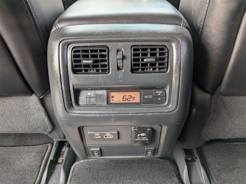 Used 2020 Nissan Pathfinder Platinum image 17