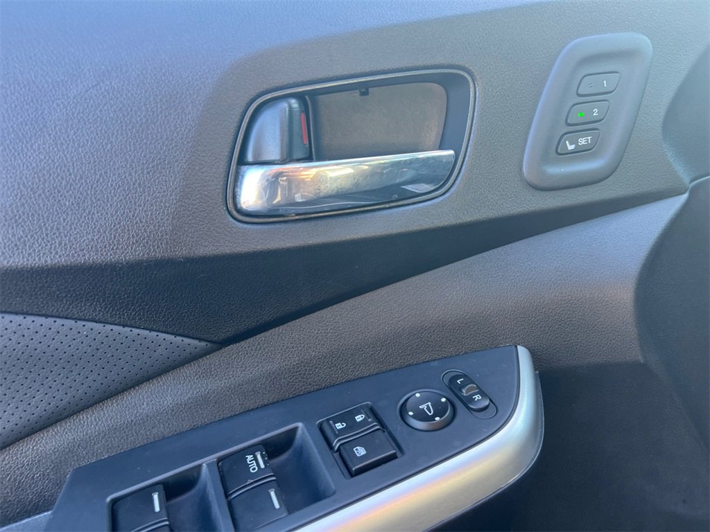 Used 2016 Honda CR-V Touring image 11