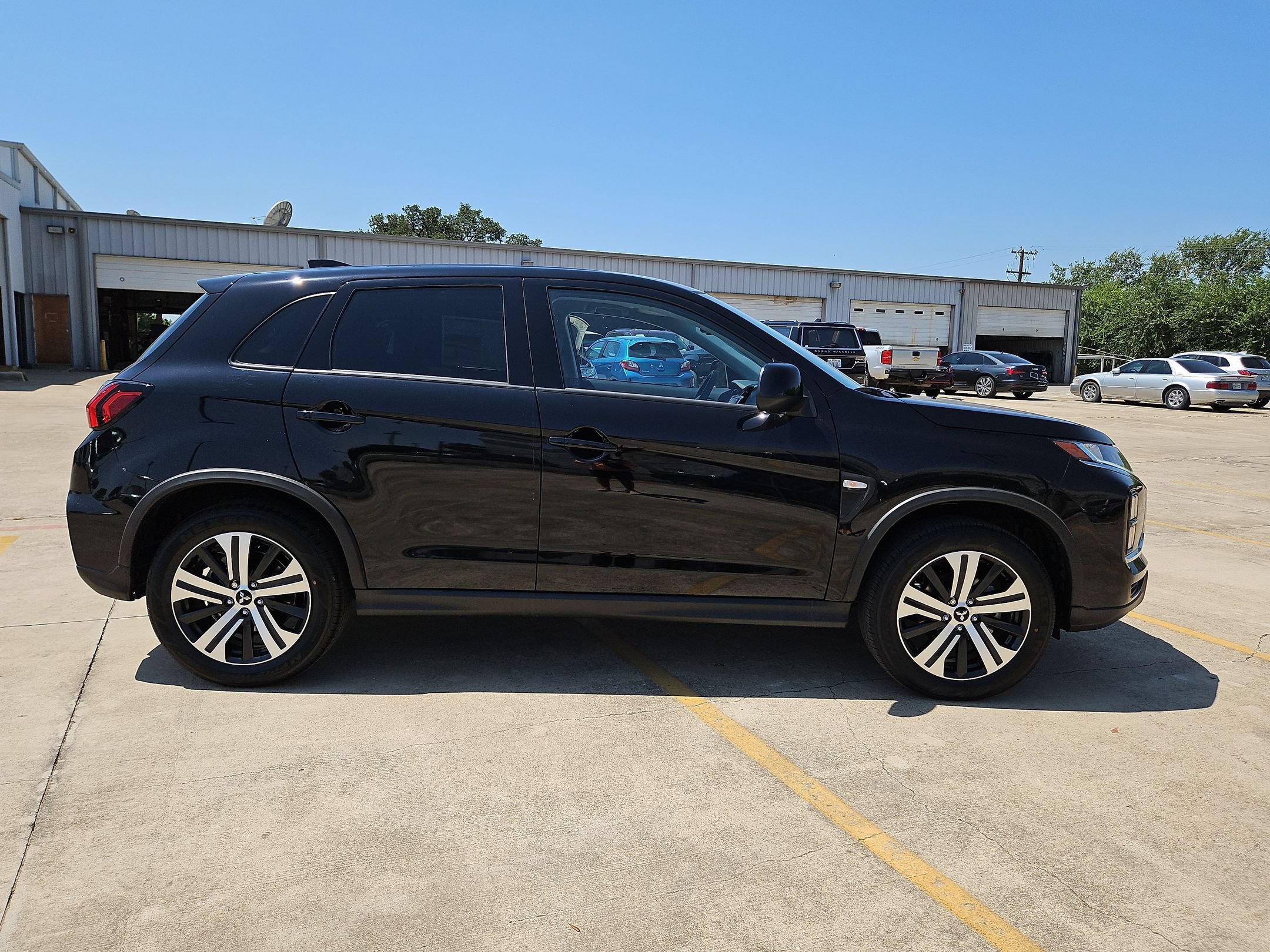New 2027 Mitsubishi Outlander Sport ES AWD/4WD image 6