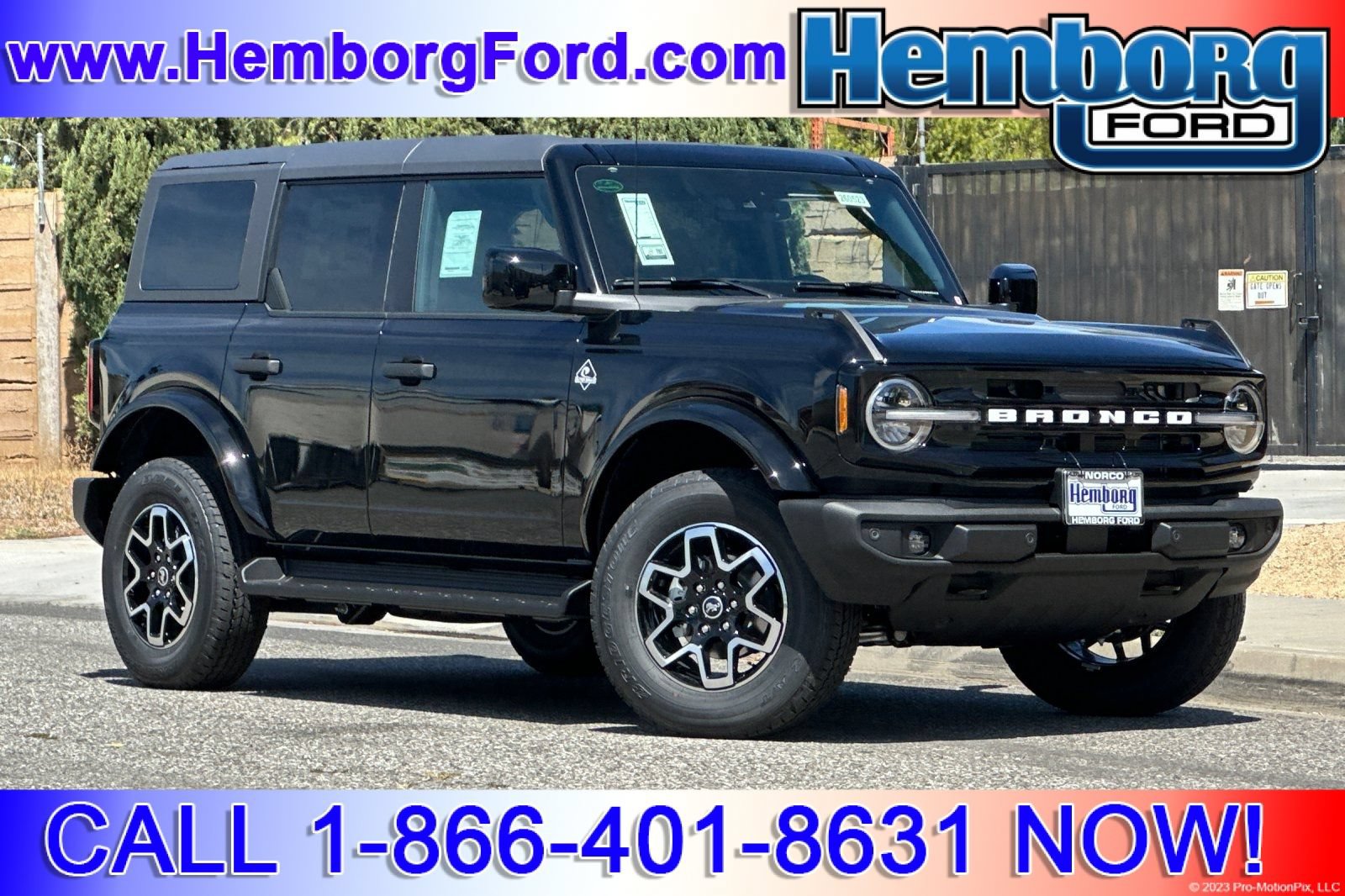 New 2026 Ford Bronco Outer Banks AWD/4WD image 1