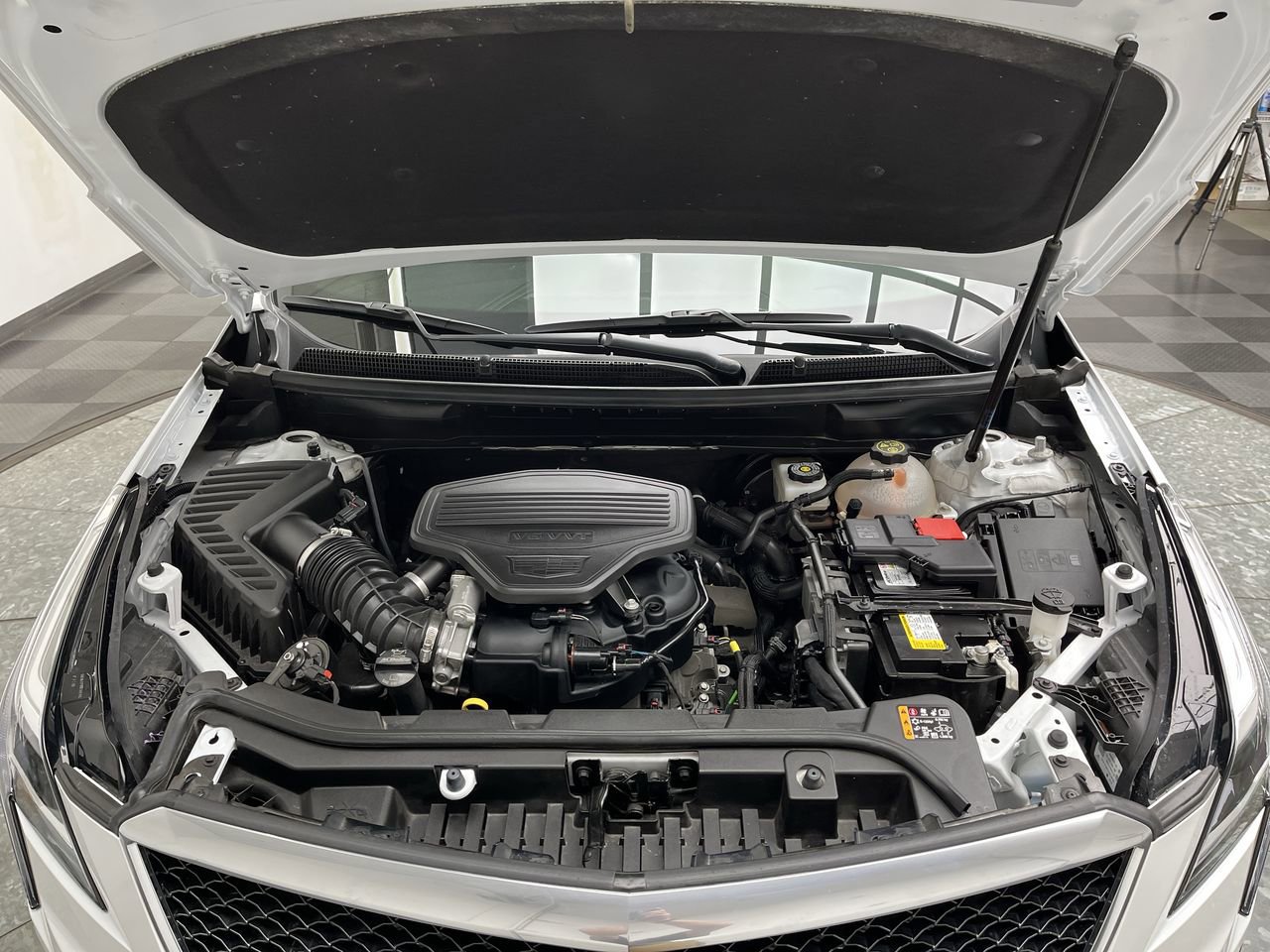 Certified 2024 Cadillac XT5 Sportv w/ LPO, Floor Liner Package AWD/4WD image 32