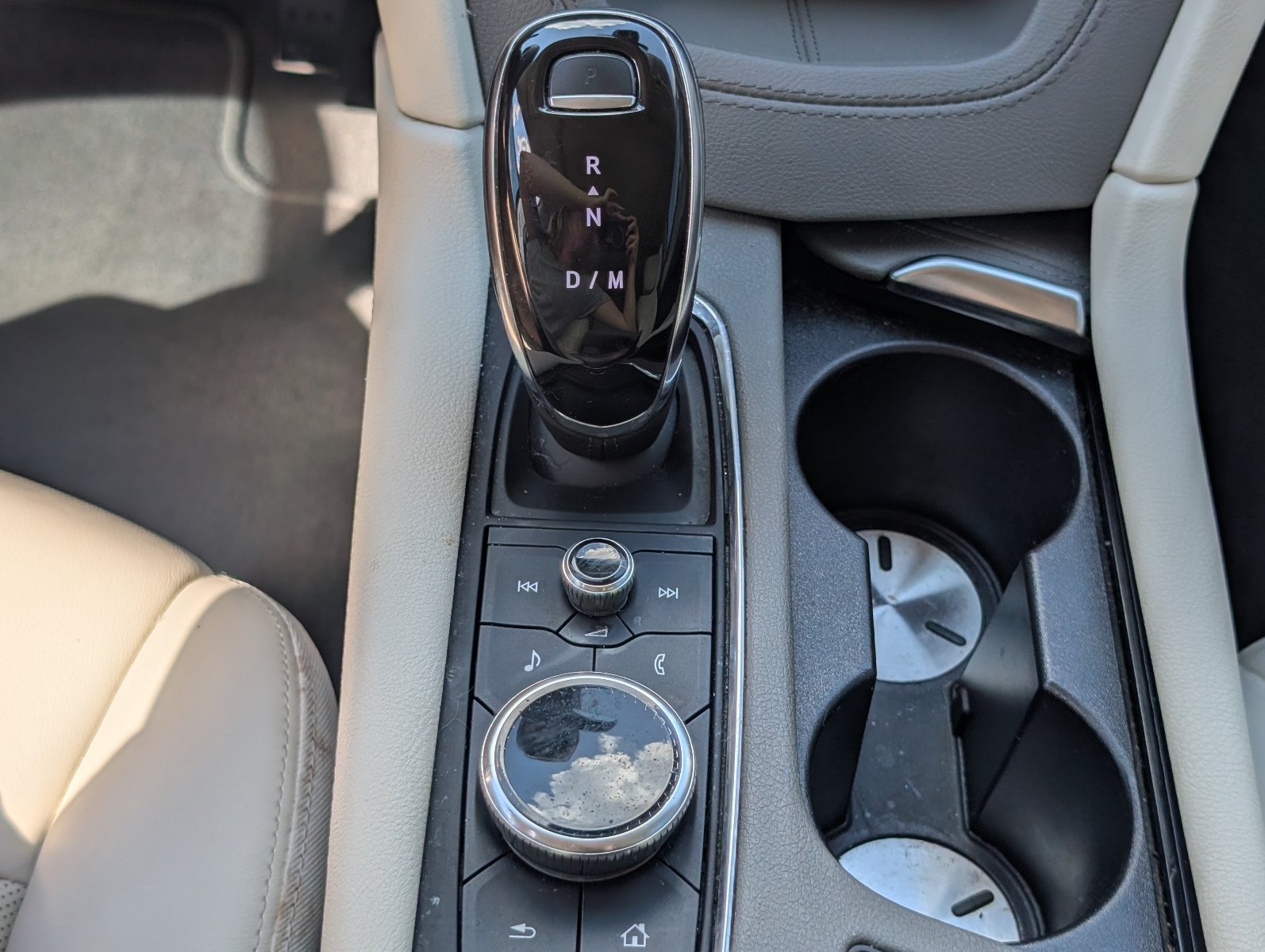 Certified 2022 Cadillac XT5 Premium Luxury w/ Technology Package FWD image 22