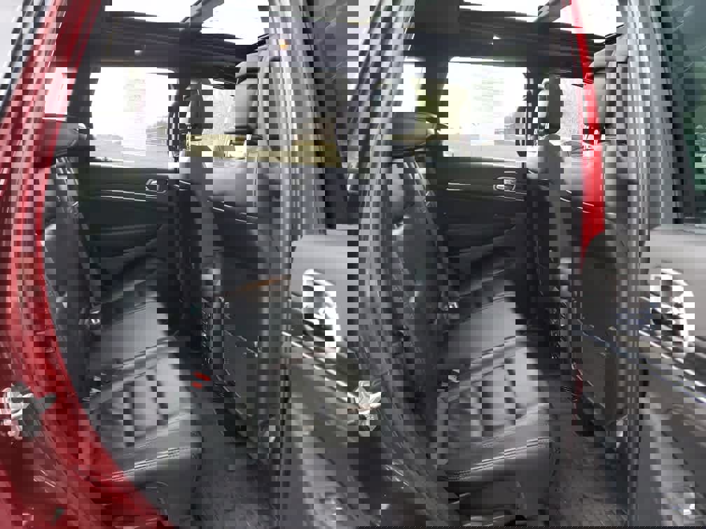 Used 2021 Jeep Grand Cherokee Limited w/ Sun & Sound Group image 23