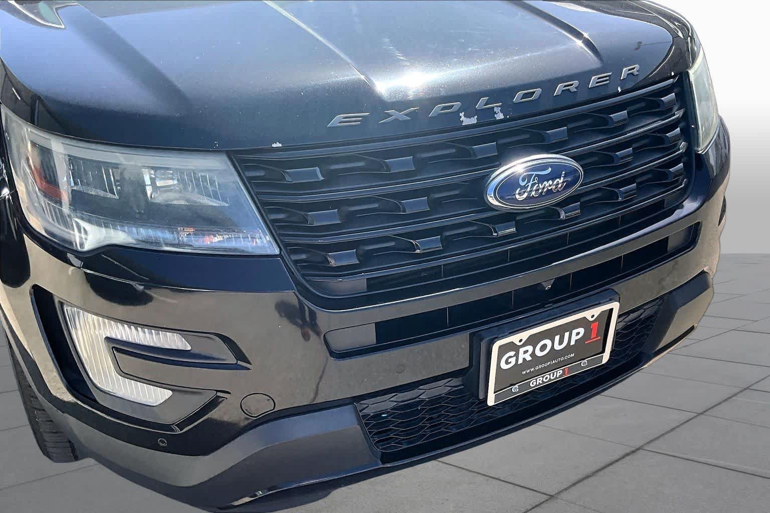 Used 2016 Ford Explorer Sport w/ Equipment Group 401A AWD/4WD image 27