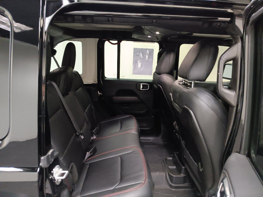 Used 2025 Jeep Wrangler Rubicon w/ Safety Group image 12