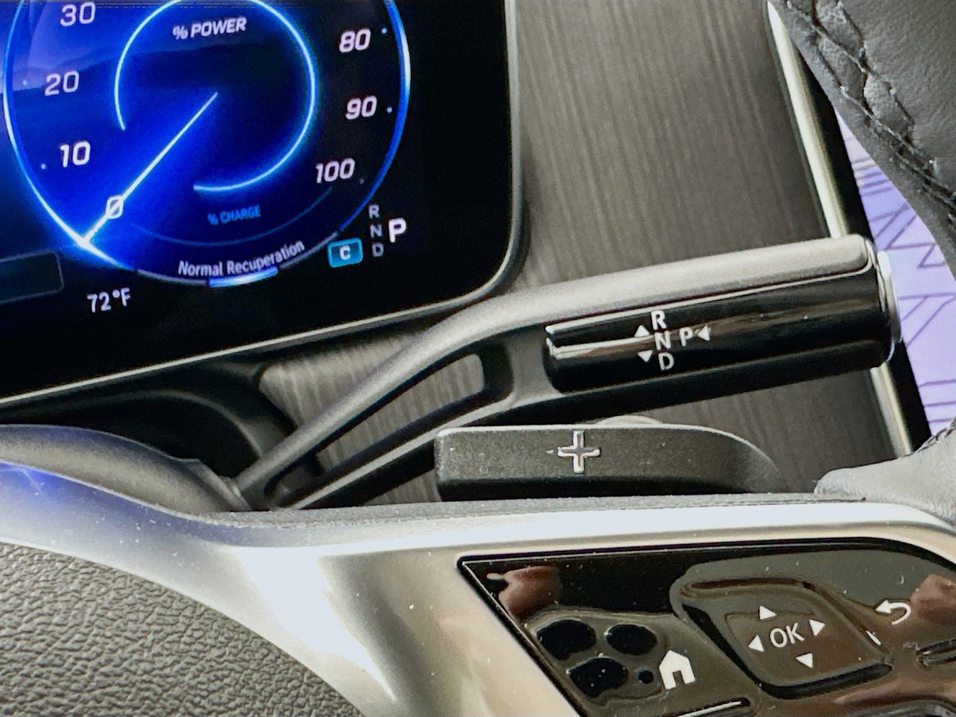 New 2026 Mercedes-Benz EQE 320 4MATIC SUV image 17