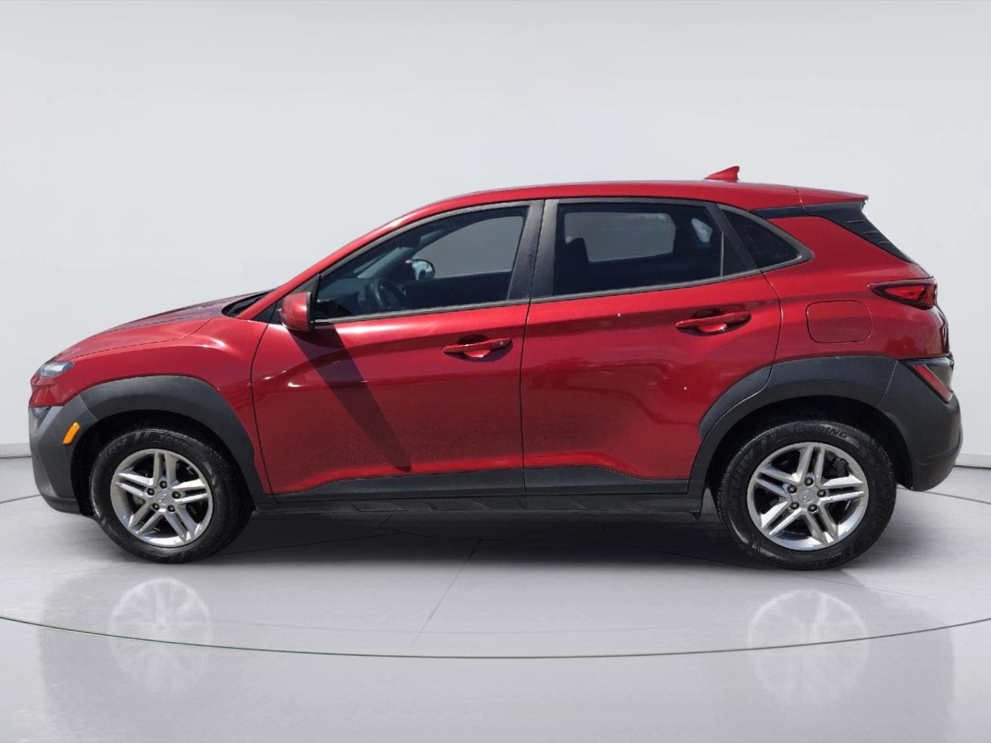 Used 2022 Hyundai Kona SE w/ Cargo Package FWD image 5