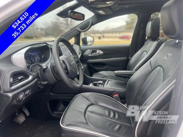 Used 2025 Chrysler Pacifica Limited FWD image 10