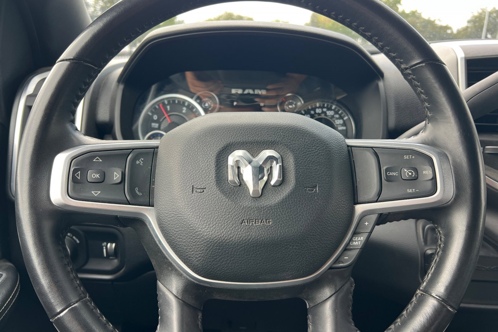 Used 2024 RAM 3500 Big Horn image 34