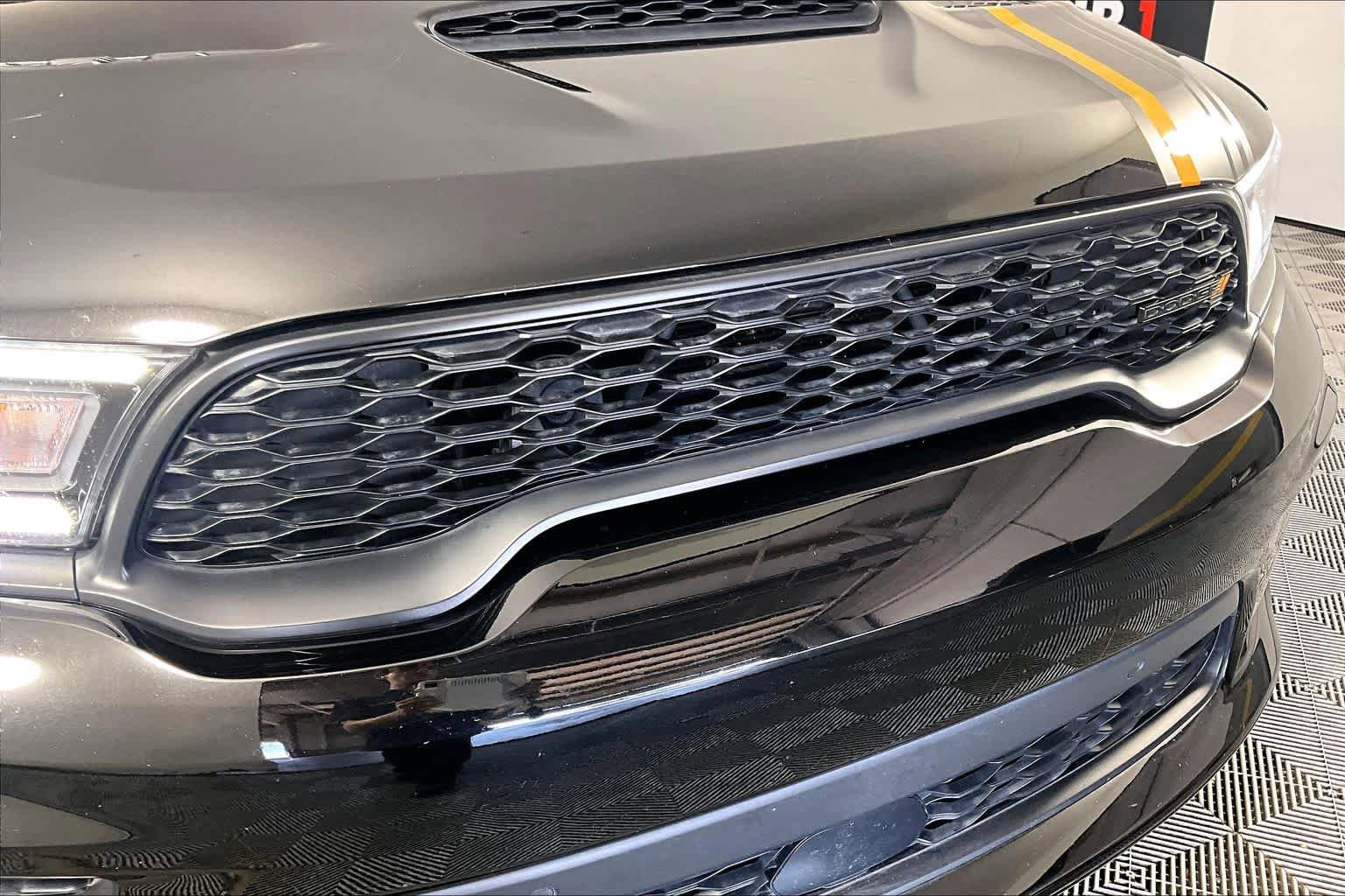 Used 2023 Dodge Durango R/T w/ Hemi Orange Plus Package RWD image 29