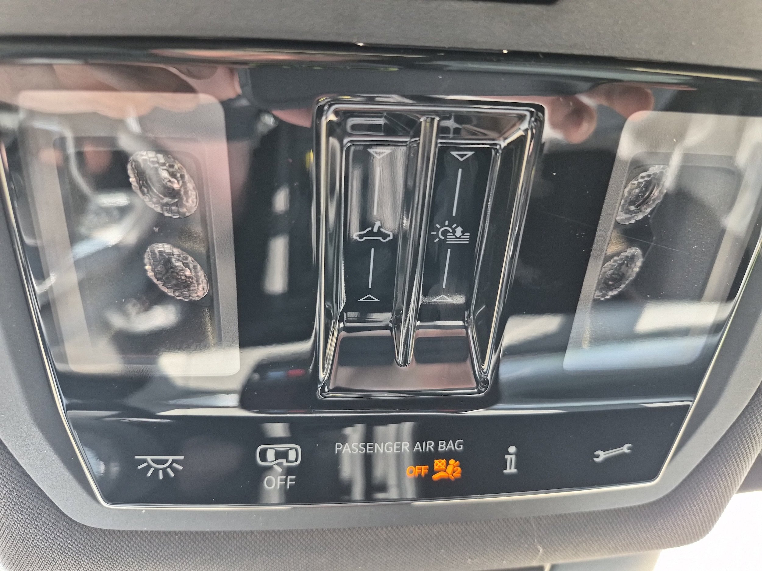 New 2026 Volkswagen Tiguan SE R-Line AWD/4WD image 28