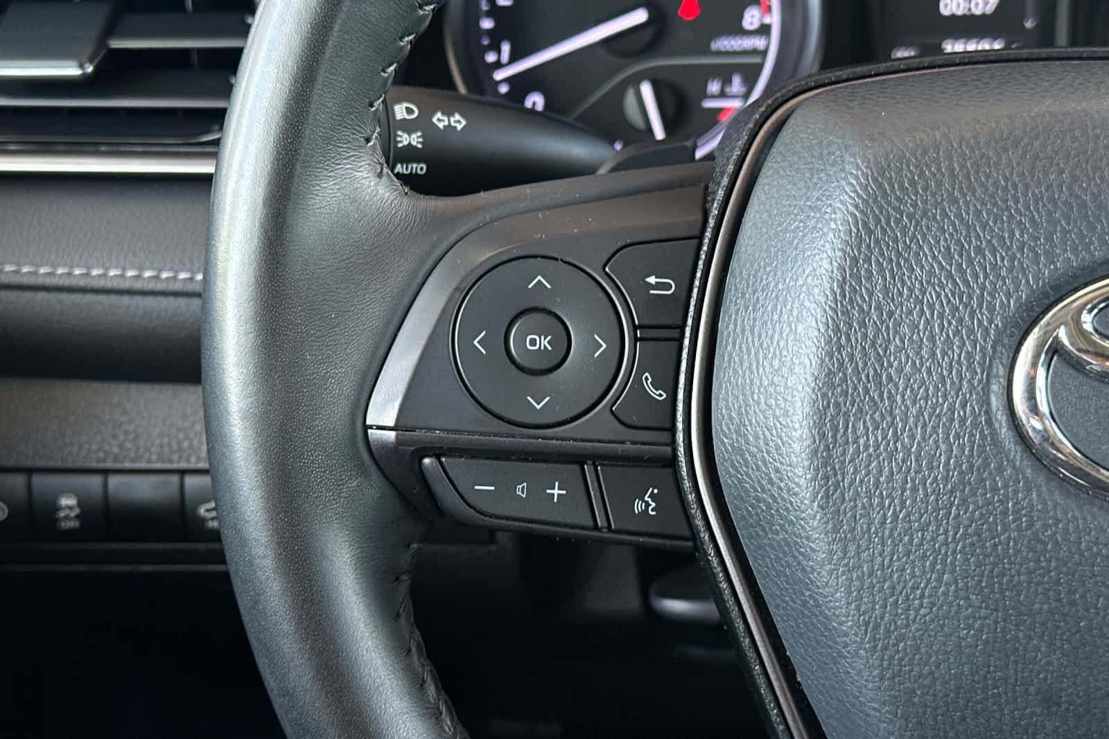 Used 2023 Toyota Camry SE w/ Audio Upgrade Package FWD image 25