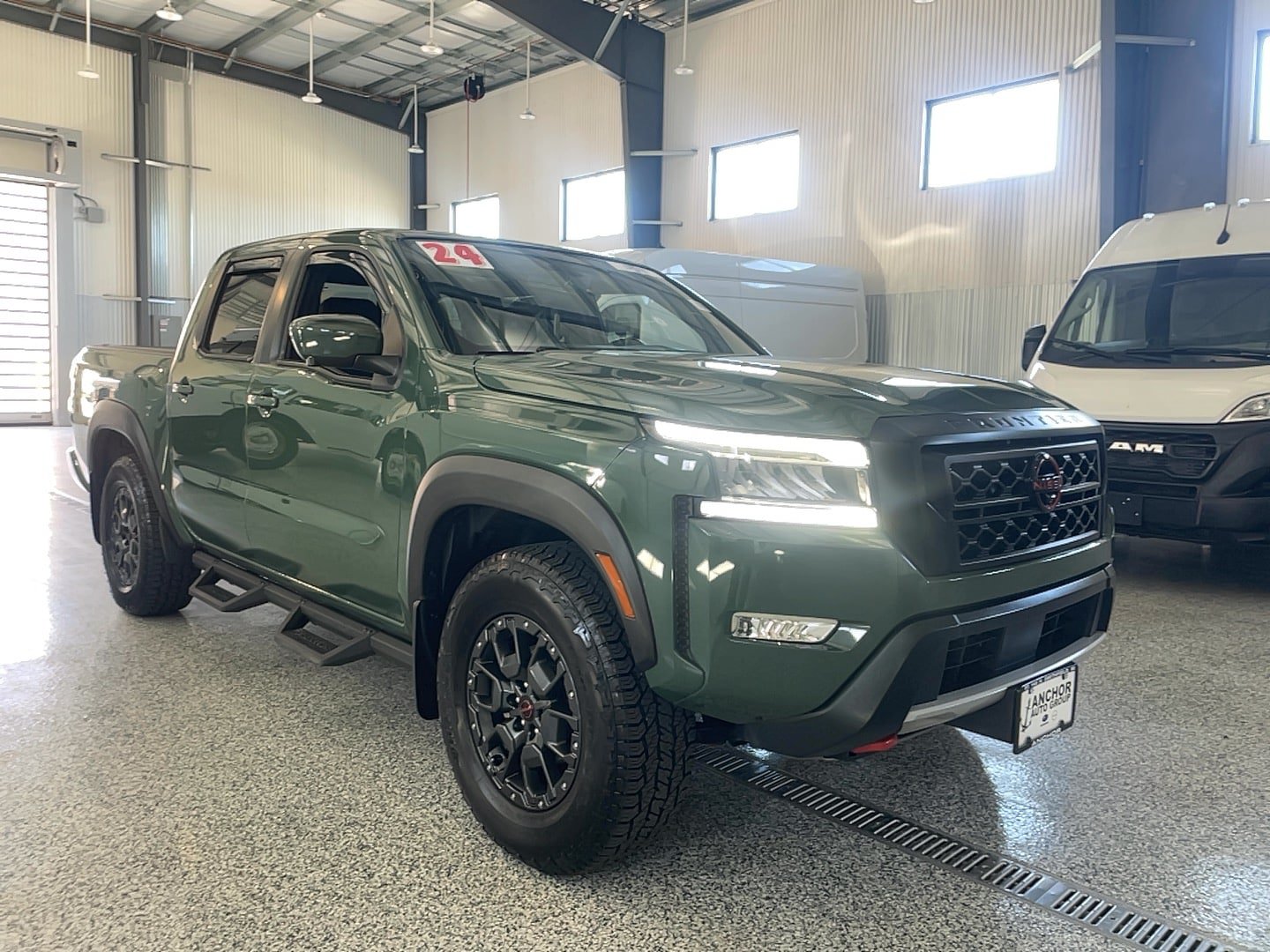 Used 2024 Nissan Frontier PRO-4X w/ Pro Premium Package AWD/4WD video 1