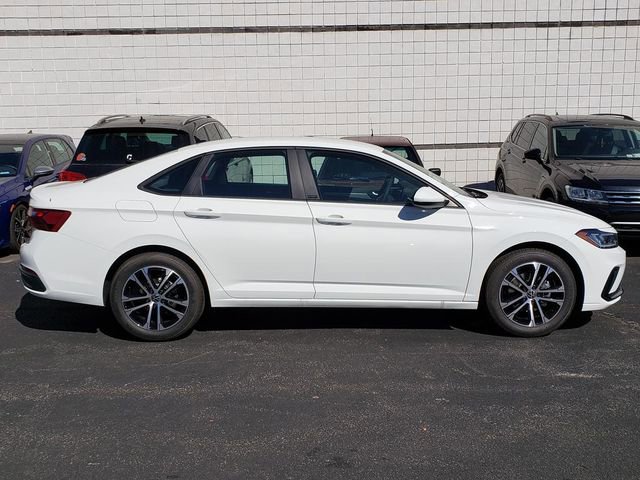 New 2026 Volkswagen Jetta Sport image 2