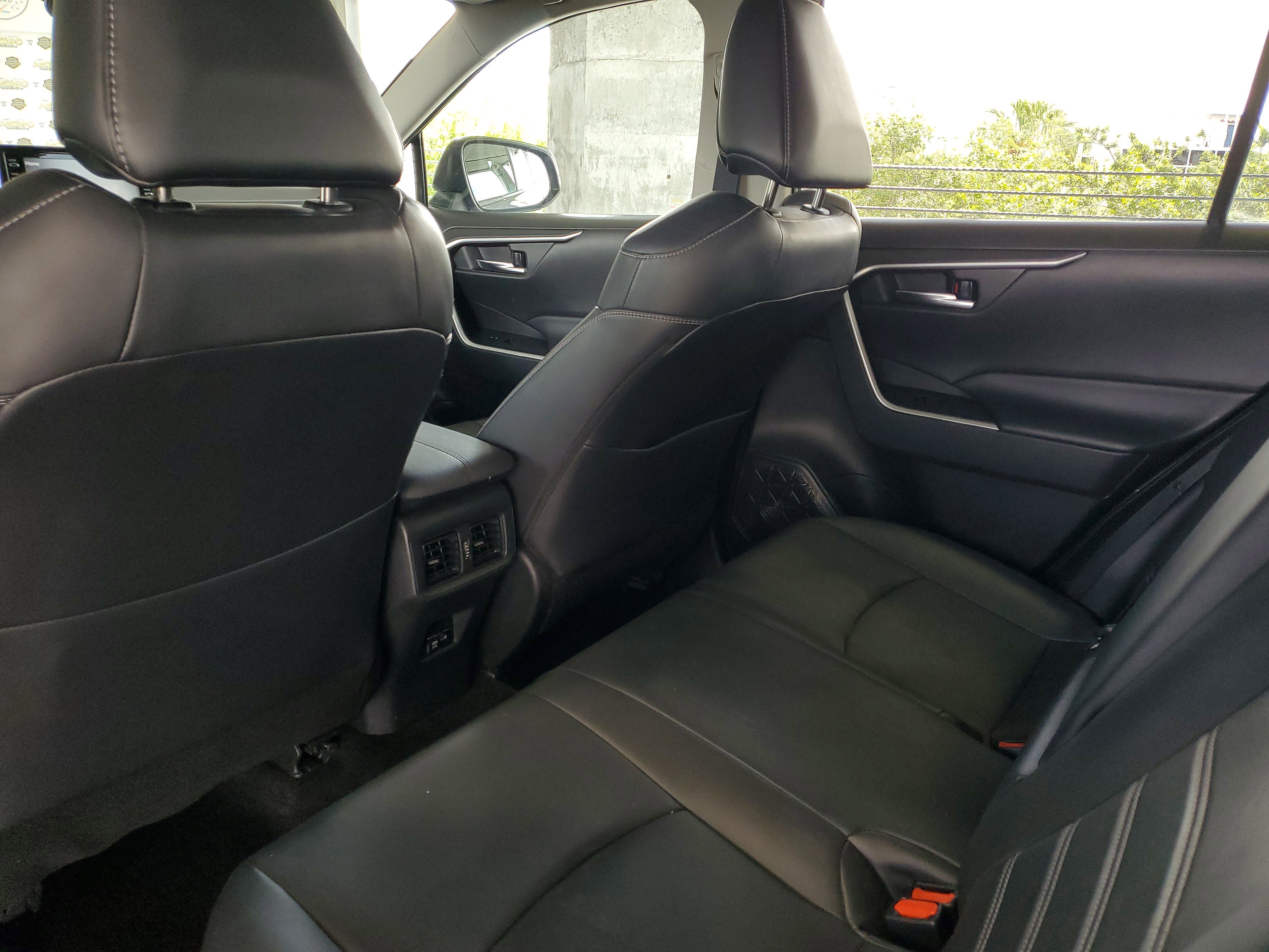 Used 2021 Toyota RAV4 XLE Premium FWD image 10
