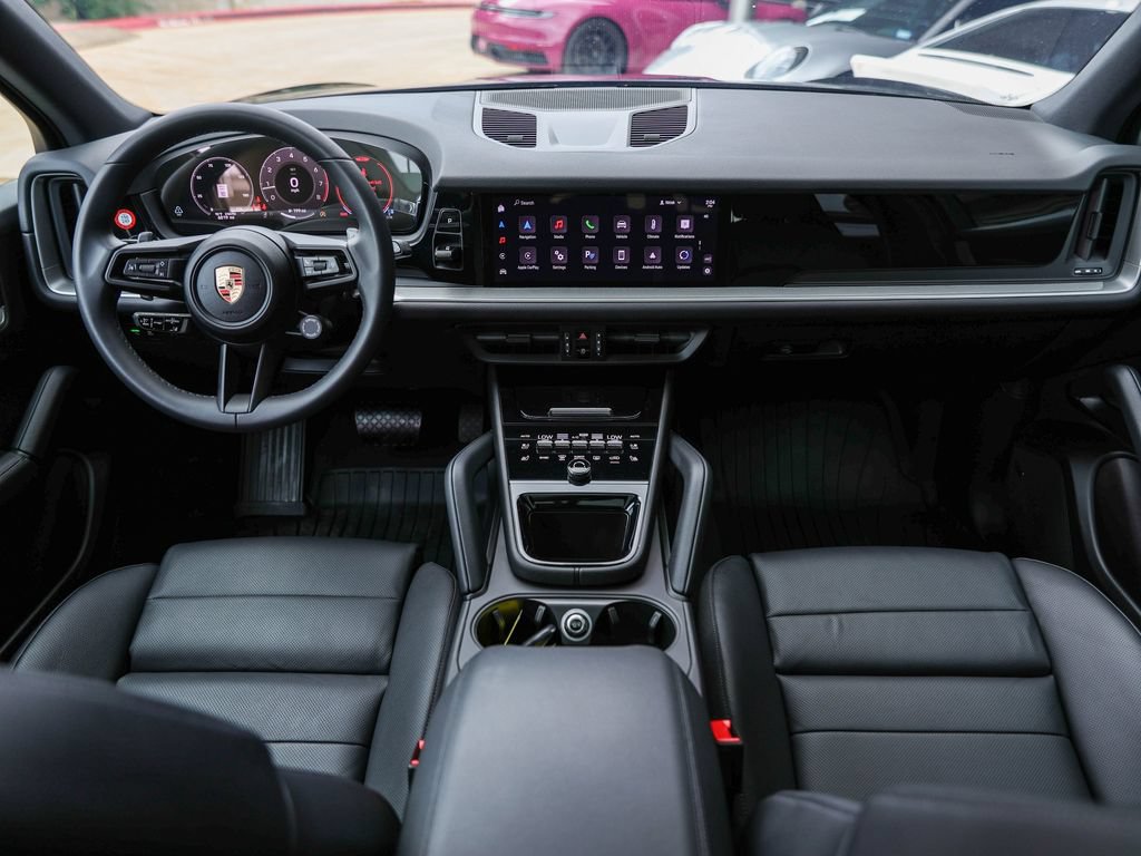 Certified 2025 Porsche Cayenne AWD/4WD image 31