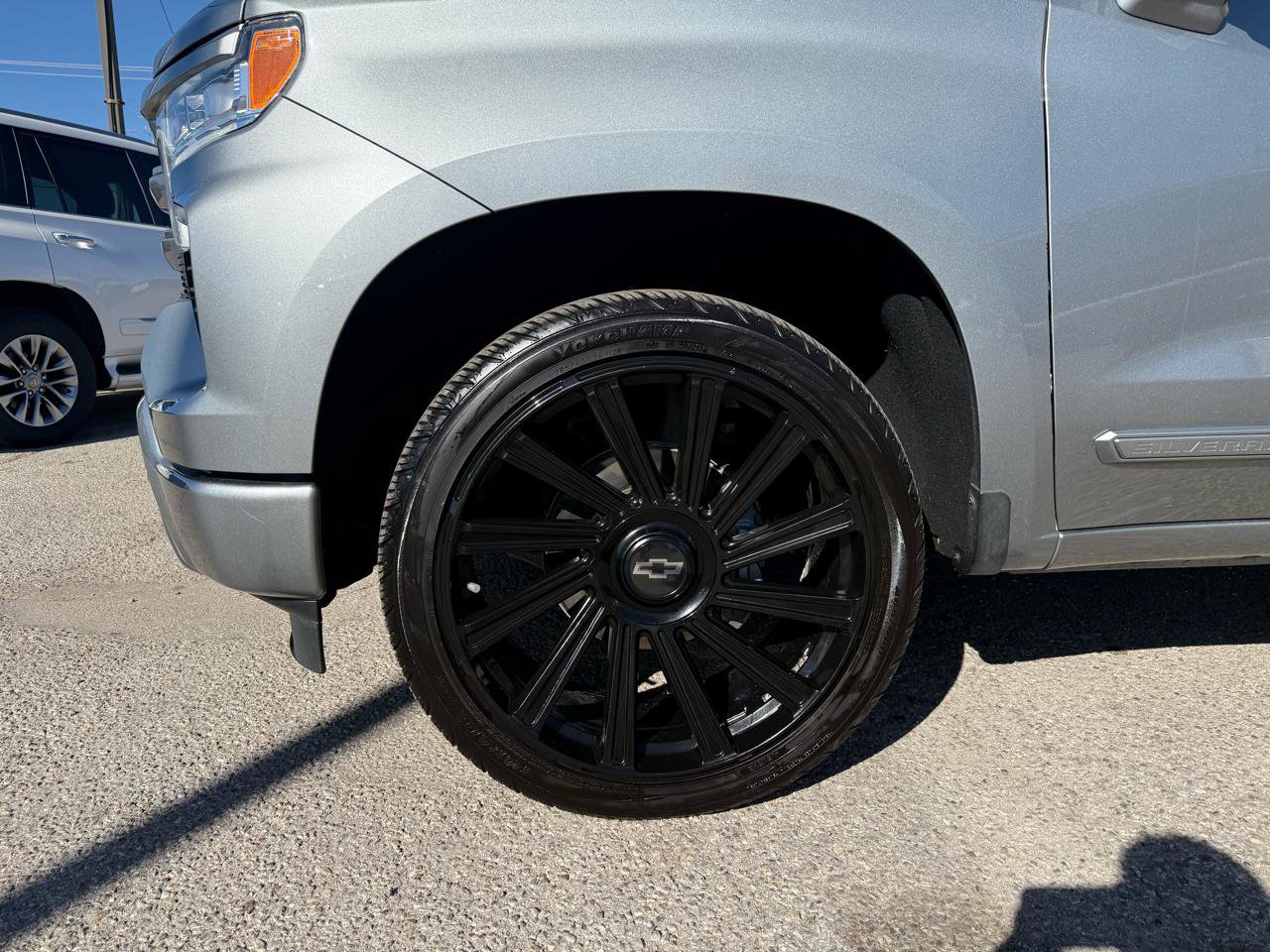 Used 2024 Chevrolet Silverado 1500 High Country w/ Technology Package image 30