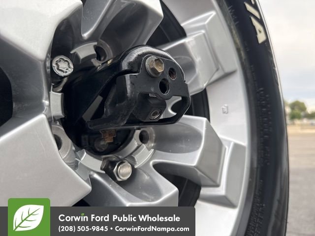 Used 2012 Toyota FJ Cruiser 4WD image 13