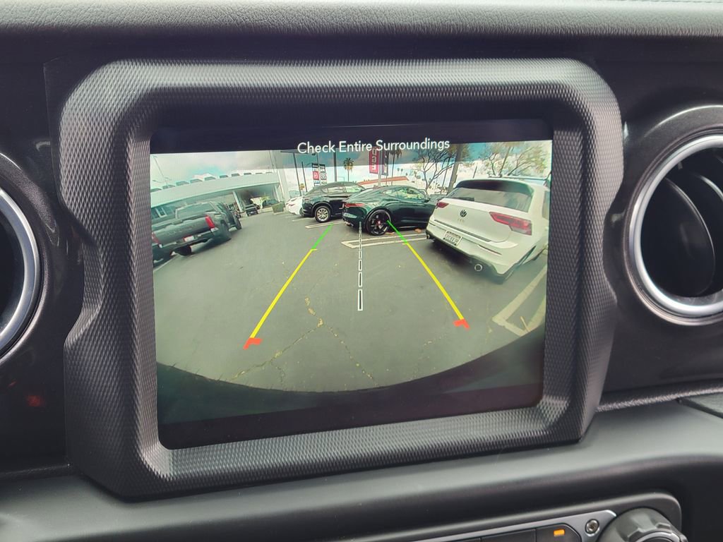 Used 2022 Jeep Wrangler Unlimited Sahara image 10