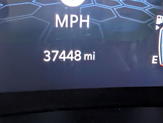 Used 2023 Jeep Compass Sport image 17