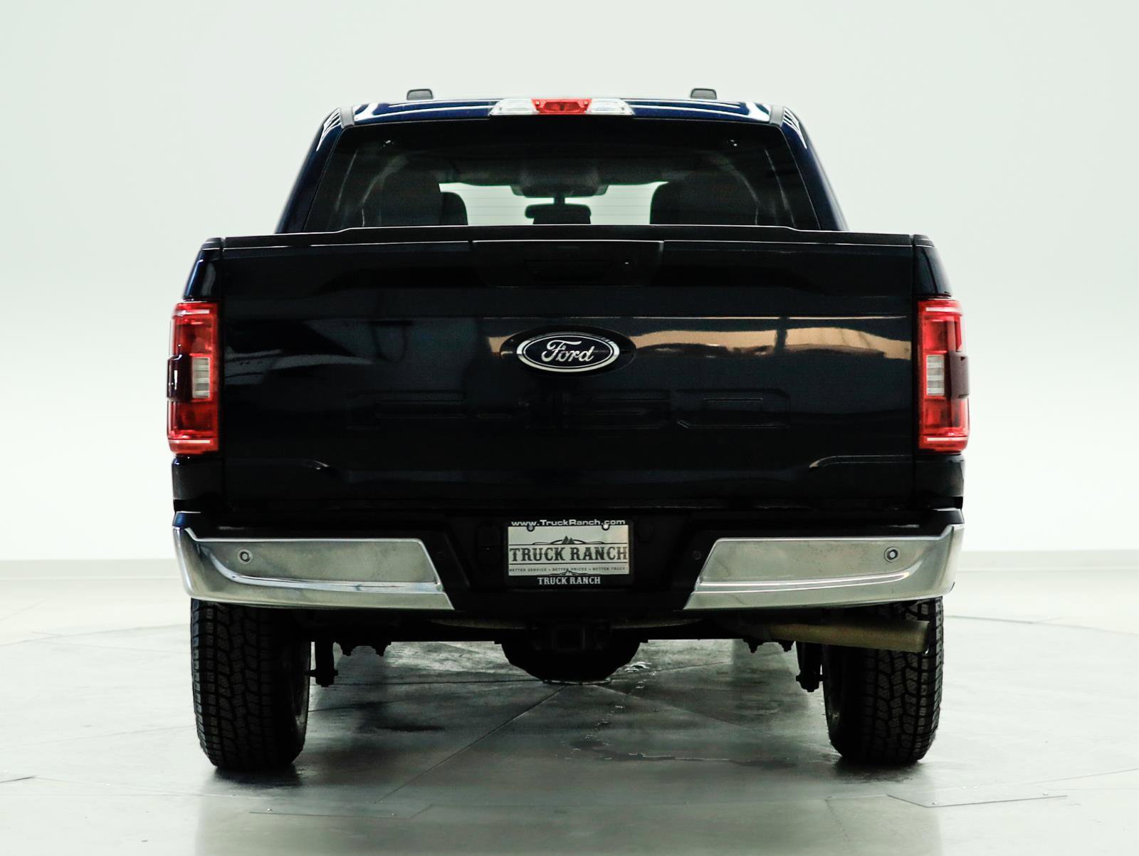 Used 2022 Ford F150 XLT w/ Trailer Tow Package image 6