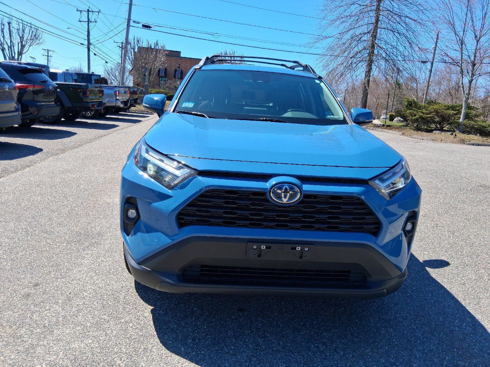 Used 2023 Toyota RAV4 AWD Hybrid image 2