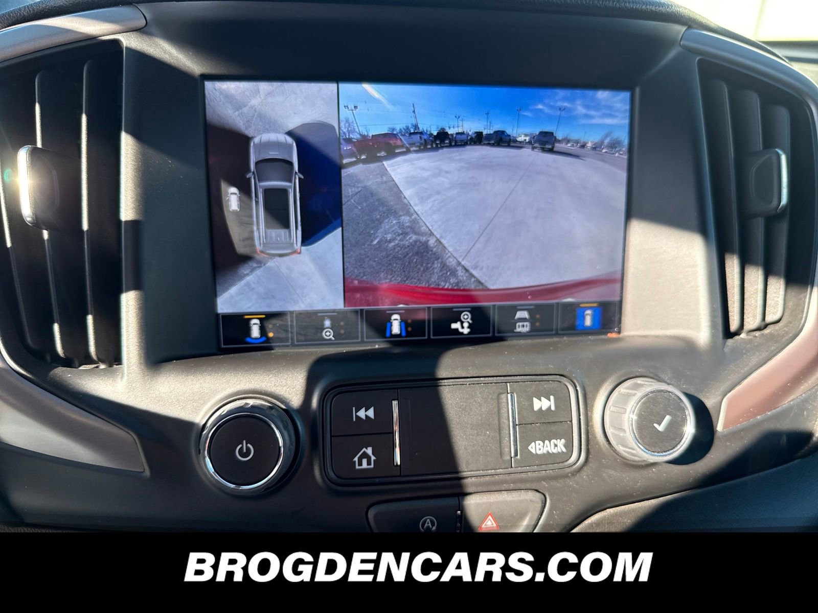 Used 2023 GMC Terrain AT4 w/ Tech Package image 7