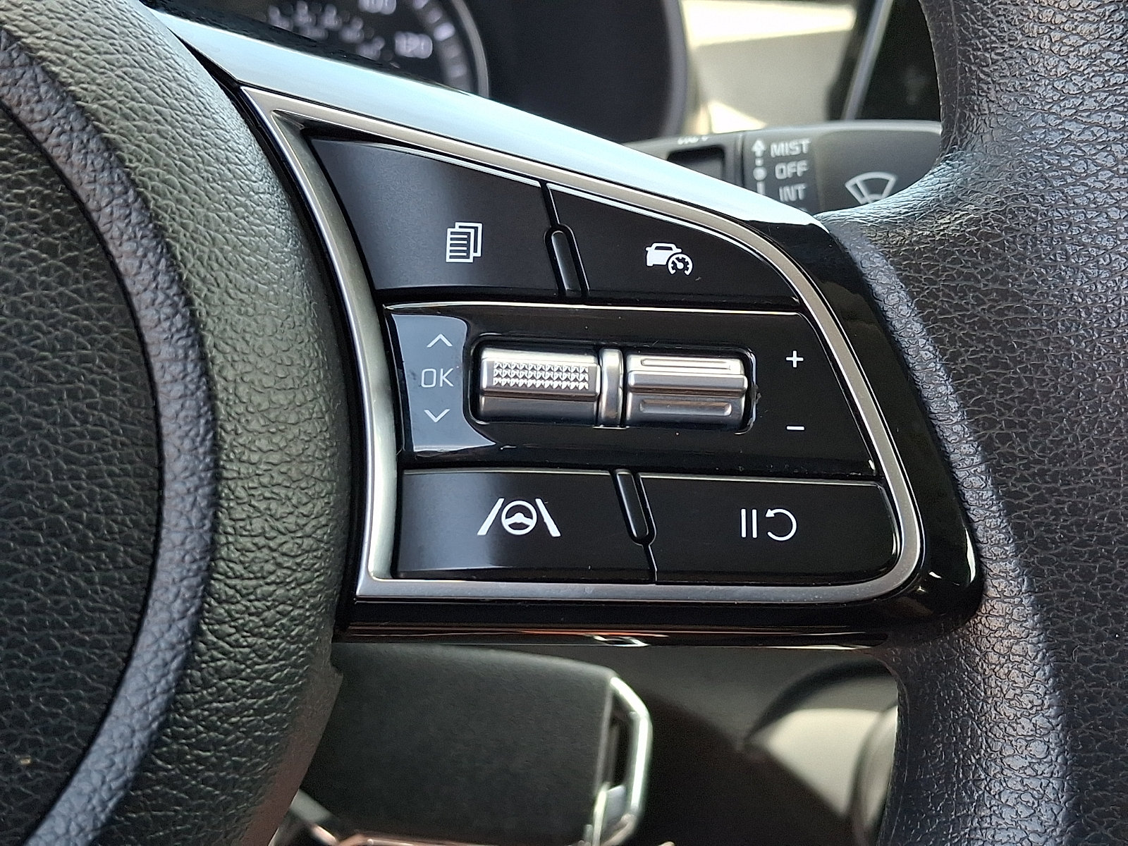 Used 2024 Kia Forte LXS FWD image 21
