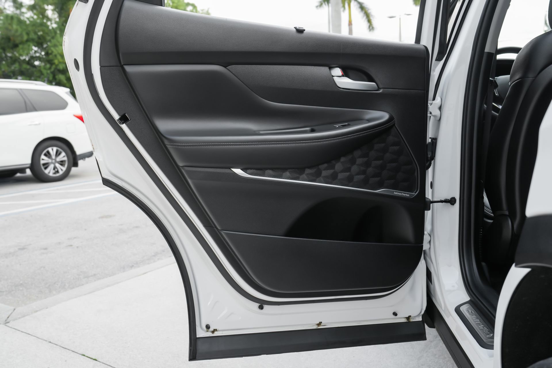 Used 2023 Hyundai Santa Fe SEL Premium w/ Cargo Package image 33